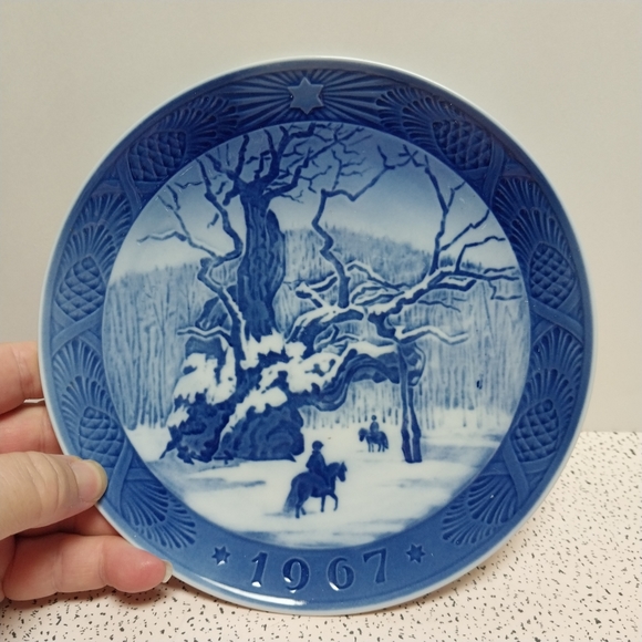 Collectors Plate - Picture 1 of 3
